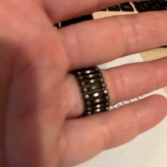 Beautiful red big flower ring with elastic band so it fits anyone and any finger - Picture 2 of 6